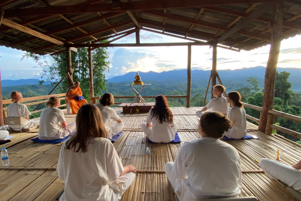 Buddhist Retreat on the Thailand Mini Semester